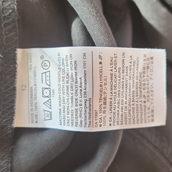 NWT BANANA REPUBLIC BLACK BUTTON DOWN JUMPSUIT - Picture 13 of 15